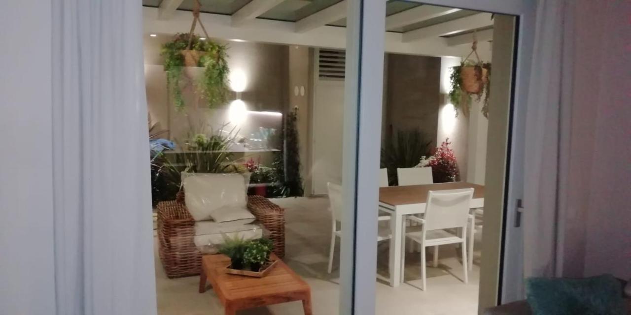 Town-Beach Home チヴィタノーヴァ・マルケ エクステリア 写真