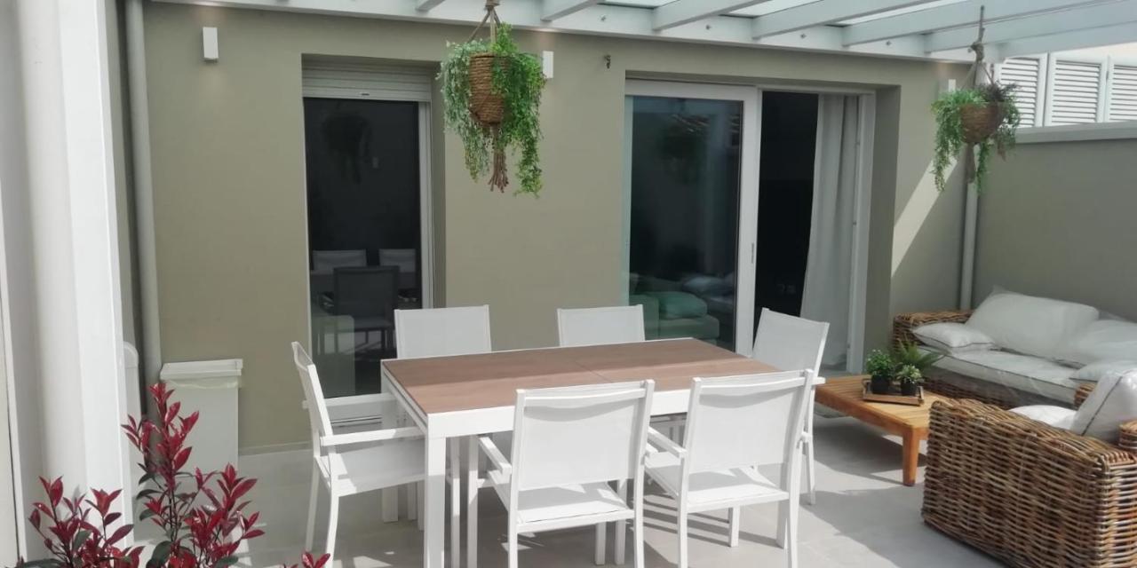 Town-Beach Home チヴィタノーヴァ・マルケ エクステリア 写真